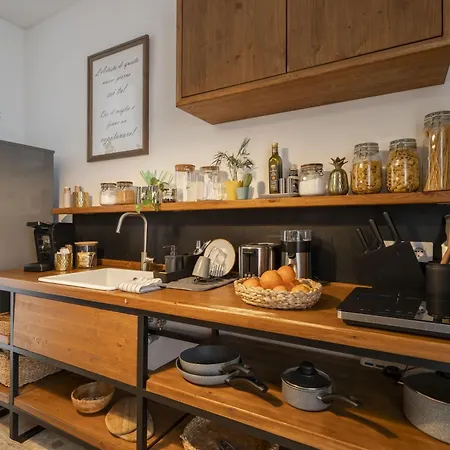 House Putignani 181 باري